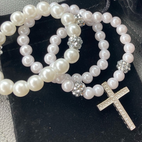 Purses, Clothes, Shoes, Jewelry, Crochet items - Picture 5 of 8